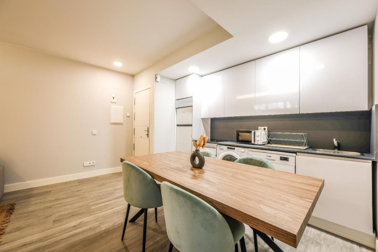 Apartamentos Reformados En Arturo Soria Madrid Exteriér fotografie