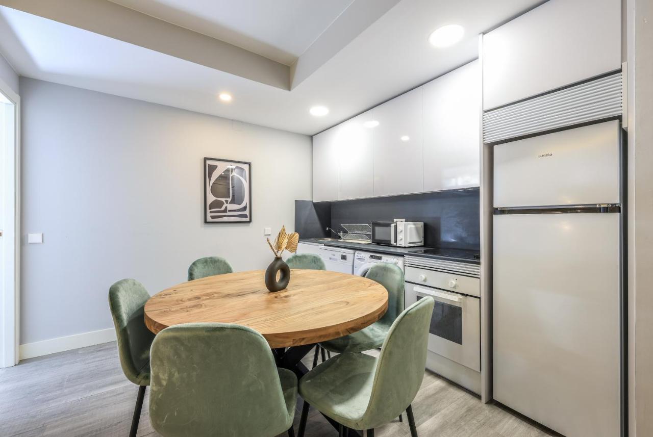 Apartamentos Reformados En Arturo Soria Madrid Exteriér fotografie